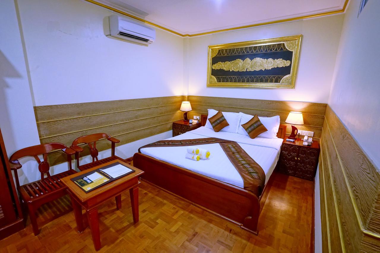 Hotel Yadanarbon Mandalay Exteriör bild